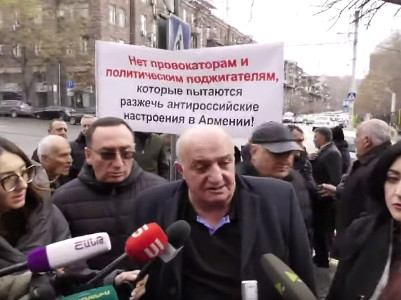 Protest staged outside Russia embassy in Armenia