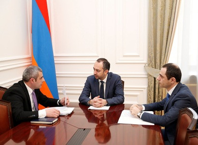 Armenia PM's Chief of Staff informed about supervisory actions to prevent coronavirus penetration