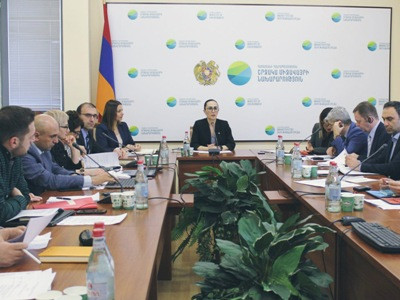 Շրջակա միջավայրի նախարարությունում քննարկել են Սեւանա լճի խնդիրները. ներկայացվել է լճի առկա վիճակը