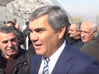 «Չէր սիրում, երբ իր կենացն էին ասում, ասում էր՝ վերջացրու, անցի առաջ». Արամ Սարգսյանը՝ Վազգեն Սարգսյանի մասին