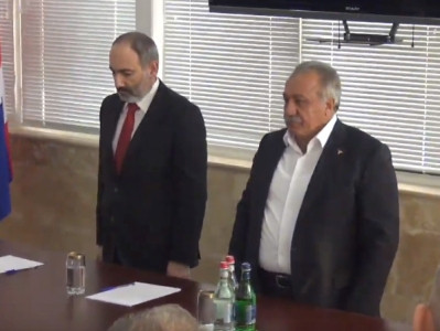 Armenia’s Pashinyan visits Yerkrapah Volunteers’ Union