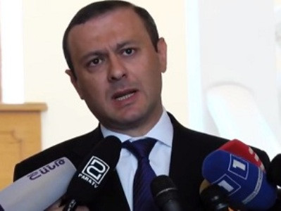 Armenia Security Council Secretary on officials' work after revolution and traitors