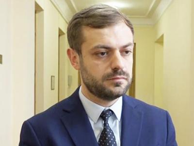 Ես ուրախ եմ, որ մեր նախարարը, մարզպետը մնացել են աշխատավարձի ու պարգեւատրման հույսին. Գեւորգ Պապոյան
