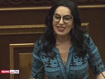 Եկեք խոստանանք, որ այս ամբիոնը չի լինելու գոտկատեղից ներքեւ հարվածների ամբիոն. Նաիրա Զոհրաբյան