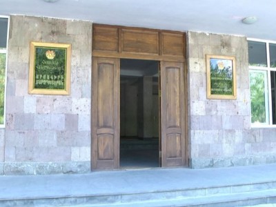 Արմավիրի մարզպետը մեկնում է արձակուրդ. Նրան կփոխարինի փոխմարզպետ Կարեն Գրիգորյանը