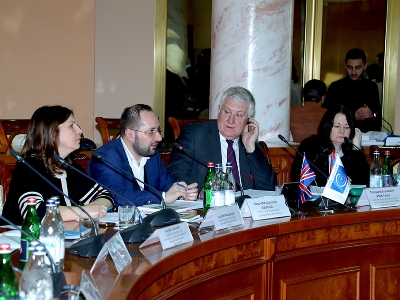Մասնագիտական քննարկումներ ՊՆ-ում. մասնակցել է Միացյալ Թագավորության զինված ուժերի գերագույն դատավորը