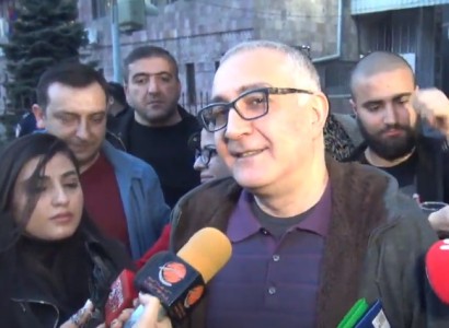 Armenian TV station owner exits penitentiary institution, greeted with applause