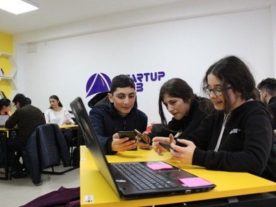 Beeline-ի աջակցությամբ վերանորոգվել եւ կահավորվել է Աշտարակի ստարտափ ակումբը