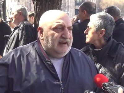 Տանս բանալիները` տուր, գնամ. թոշակառու սպաները բողոքում են