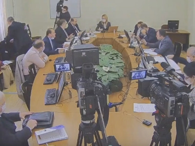 ԱԺ մշտական հանձնաժողովի անդամները հանձնաժողովի նիստը սկսել են բժշկական դիմակներով