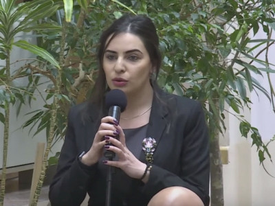 Ձեզ բանավոր նկատողություն եմ տալիս՝ դեղին քարտ, սա խայտառակ կատարողական է. Թեհմինա Վարդանյանը՝ քաղաքապետին