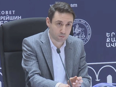 Քանի արտակարգ դրություն է երկրում, սերը պահեք ձեզ. Մարությանը՝ Խաժակյանին