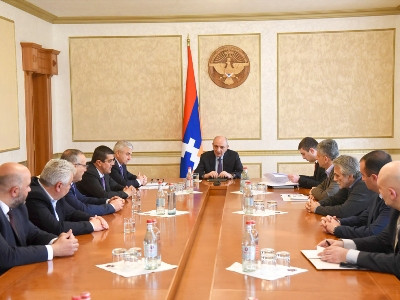 Karabakh President meets with representatives of parliamentary parties supporting authorities