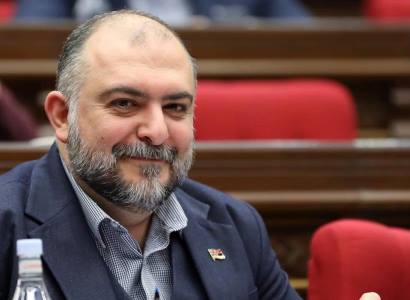 «Գրեթե նույն կերպ մեր քուչում պպզողները ջութակի գնացողների վրա էին հռհռում»․ Վահագն Թեւոսյանը՝ Գեւորգ Պետրոսյանին