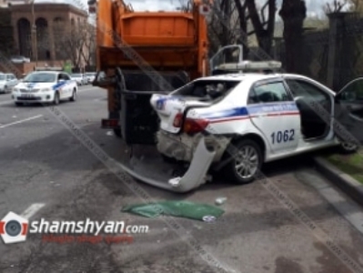 ԱԺ-ի դիմաց Mercedes-ը բախվել է ՃՈ-ի ավտոմեքենային, վերջինս էլ՝ աղբատար բեռնատարին. կա վիրավոր