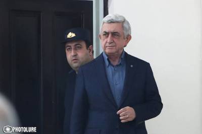 Newspaper: Armenia ex-President Sargsyan’s turn to appear before parliament inquiry committee on April 2016 war
