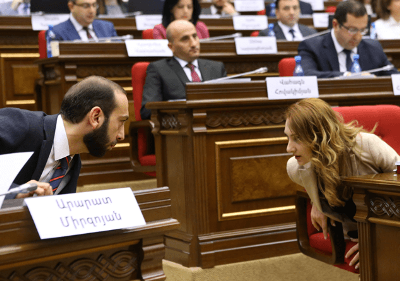 «Փաստ». Խորքային խնդիրներ իշխանության ներսում. Նրանք աննախադեպ քայլի գնացին