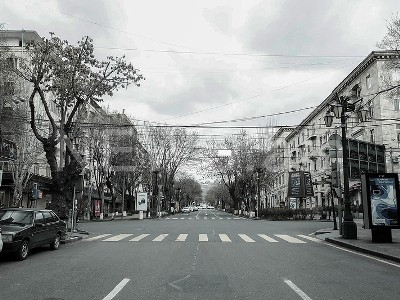 Հայաստանում քաղաքացիների տեղաշարժման սահմանափակումներ մտցնելու մասին պարետի որոշումն ուշացած է. ՀԿ ղեկավար