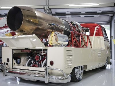 1958 թվականի Volkswagen Type 2-ը համալրել են Rolls-Royce ռեակտիվ շարժիչով