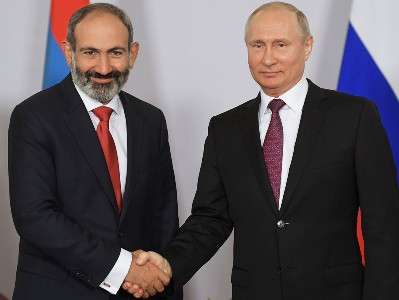 RIA Novosti: Putin and Pashinyan discuss fight against COVID-19