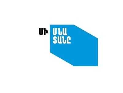«Մի մնա տանը, որովհետեւ էս սաղ սուտ ա». Արսեն Թորոսյանը տարածել է հայտնիների մասնակցությամբ հոլովակը