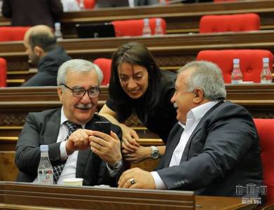 Newspaper: "Roles" are divided at Armenia parliament April 2016 war inquiry committee