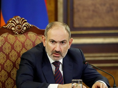 Armenia PM holds discussion on organizing final and admissions exams in coronavirus situation