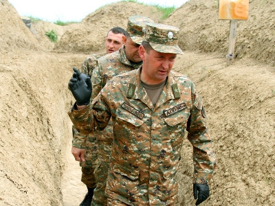 Karabakh defense minister tours military positions (PHOTOS)