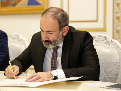 Armenia PM dismisses deputy minister of high-tech industry