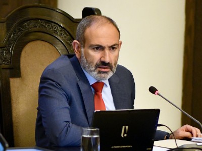 Armenian PM holding special discussion