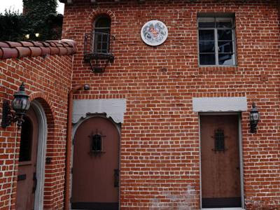 Consulate general in Los Angeles urges to help Armenia citizens stranded in California