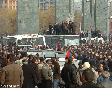 «Ժողովուրդ». Մարտի 1-ի դեպքերի ժամանակ տուժածներից ովքեր են աջակցություն ստացել