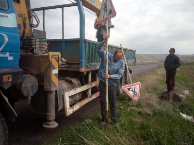 Թալին-Լանջիկ հատվածում վերատեղադրվել են մոտ 50 ճանապարհային նշան և անվտանգության այլ տարր