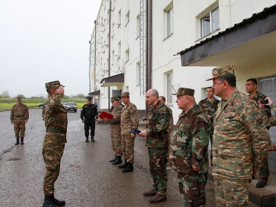 Artsakh President hands state awards to Defense Army's military personnel