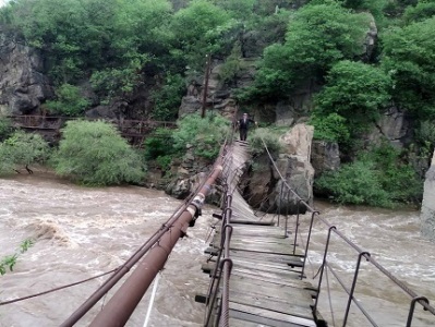 Փրկարարներն իրականացրել են կամրջի պոկված հատվածի ամրացման աշխատանքներ