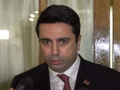 Ոչ մեկը չպետք է մանդատը վայր դնի. նման հարց չի քննարկվել. ԱԺ փոխնախագահ