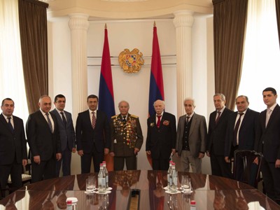 ԱԱԾ տնօրենը պարգեւատրել է Հայրենական Մեծ պատերազմի մասնակից ազգային անվտանգության մարմինների վետերաններին