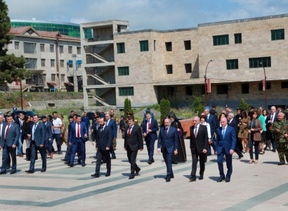 Armenia, Karabakh leadership pays tribute at Stepanakert Memorial (PHOTOS)