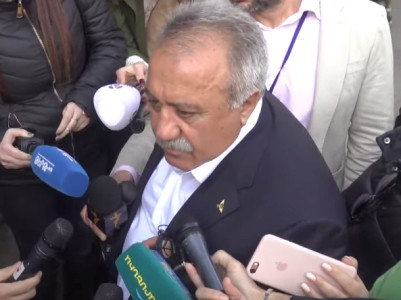 «Ամեն դեպքում հարցազրույց չեմ տալիս». Սասուն Միքայելյանը հեռացավ՝ անպատասխան թողնելով լրագրողների հարցերը
