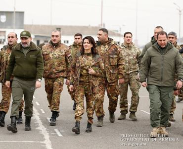 «Հրապարակ». Ելակի մատակարարման հետեւից երեւում են Դավիթ Տոնոյանի եւ Աննա Հակոբյանի «ականջները»