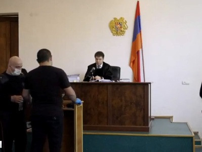 Այրվելու պահին պապային եմ մոտեցել բայց չեմ ճանաչել. Զոդի կամրջի վթարի հետեւանքով մահացած վարորդի որդու հարցաքննությունը