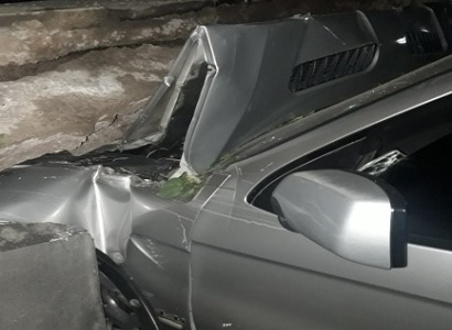 Երեւանում 31-ամյա վարորդը BMW X5 մակնիշի մեքենայով բախվել Սպանդարյանի հուշարձանի պատնեշին