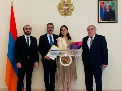 Armenia embassy in Qatar hosts first wedding ceremony