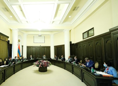 Armenia government to support business initiatives in industry and service sectors