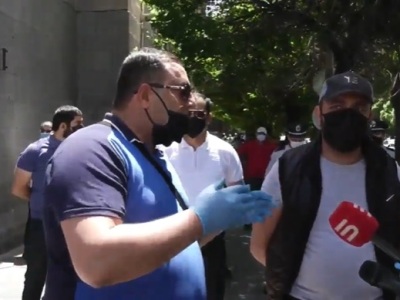 Ռեստորանների աշխատակիցները, հանդիսավարները ուզում են իրենց թույլ տան աշխատել. Ակցիա կառավարության դիմաց