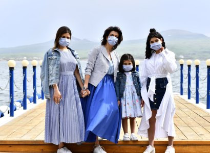 Armenia PM: Wearing face masks in public spaces is highly desirable