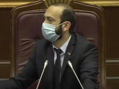 Ինչի՞ եք ճպցնում, տիկին Սամսոնյան, չեք ուզում, դուրս եկեք․ Արարատ Միրզոյան