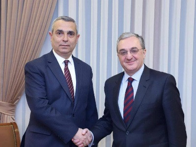 Զոհրաբ Մնացականյանը շնորհավորել է Մասիս Մայիլյանին՝ Արցախի ԱԳ նախարարի պաշտոնում վերանշանակվելու առթիվ