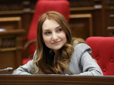 «Հրապարակ». «Իմ քայլում» բոլորը շունչը պահած, սպասում են, թե իրավապահներն «անհնազանդներից» ում վրա ինչ դոսյե կհավաքեն