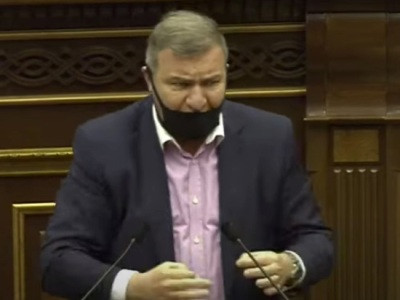 Հրատապ խորհրդակցություն հրավիրեք, կանչենք գործադիրին, հասկանանք՝ ով ինչ չի անում. Մելքումյանը՝ ԱԺ նախագահին